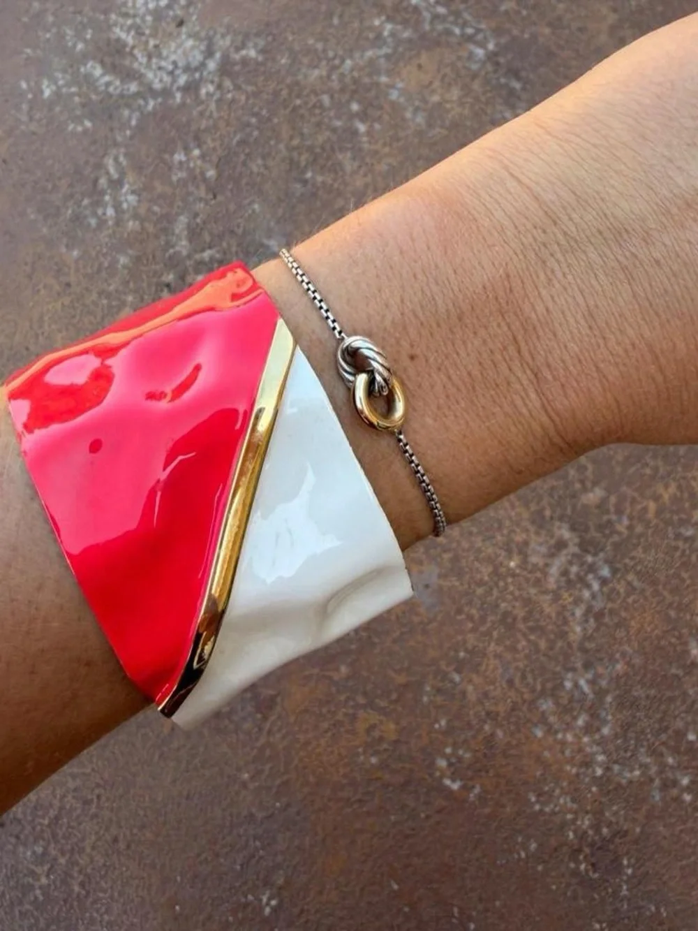 Vtg mid century 60s geometric cuff bracelet - vibrant, pink and white enamel